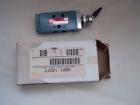 414811000 Parker New Schrader Bellows Way Spool Valve Lock Down