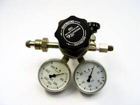 E12-244d Air Products Pressure Regulator