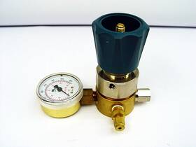 Y11-102 Airgas Single Stage Regulator