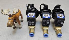 2w030-08 Airtac Solenoid Valves 24vdc Lot Of 3
