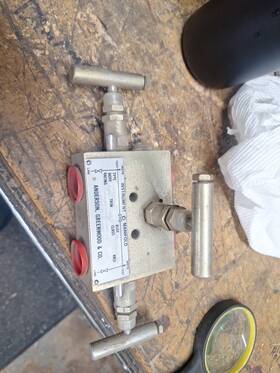 M1vic-4 Anderson Greenwood Instrument Manifold 6000 Psi 200deg