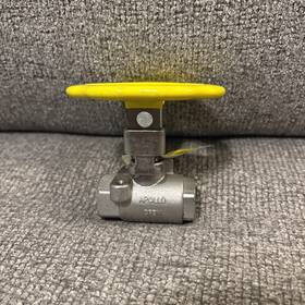 76-102-39 Apollo R 3/8 Inch Cf8m Ball Valve 2000 Wog 316 Stainless Steel