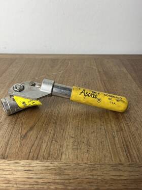 76-503-01 Apollo Cf8m 1/2 Inch #76-503-01 Deadman Spring Return Handle Ball Valve