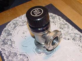 L6591-301 Aptech Ap1101sh Varian-eaton Valve Vacuum 2-3/4 Od 1-1/2 Id Hand Operated 90 Degree