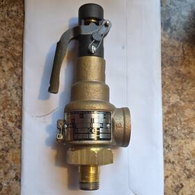 570dc1 Aquatrol 1e1 Brass Manual Relief Valve 1/2 X 3/4 In Steam 344 Psig