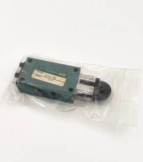 5040-05 Aro Manual Air Control Valve 4-way 2 Position 1/8in Npt 60 Day Warranty