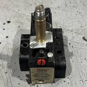 A211ss-ooo-n-g Aro Air Control Valve Used Free Shipping