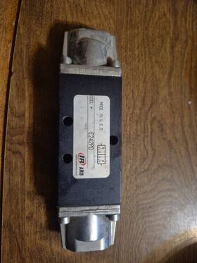 E242pd Aro Air Control Valve 2-position 4-way Bottom Ported Double Pilot