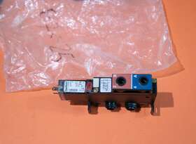 089929 B Rkert Burkert Solenoid Valve 24vdc And Pneumatic