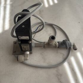 124942 B Rkert Type 0330 Solenoid Valve 24v Dc 1/8 Inch Npt With 2509 Connector Kit