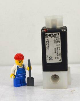 453579c B Rkert Burkert Used 0124 C 1/8 Fpm Pd Solenoid Valve 140 Psi 120v