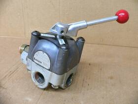6143r3hc3 Barksdale High Pressure Valve Side Porting