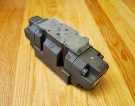 P10a03csbn1 Barmag Hydraulic Valve - Used