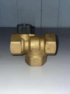 107038 Bell & Gossett And 1-1/4 Inch Nptf #ht -1-1/4 Hydrotrol Valve