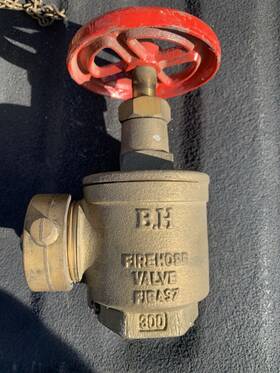 F18-a97 Bh B.h Fire Hose Angle Valve Fig F18 A97 1-1/2 Inch Npt Forged Brass