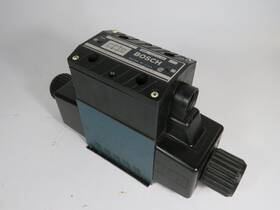 081wv10p1v1002ka115 Bosch 081wv10p1v1002ka115/60d51/11 Directional Control Valve Cos Dmg Used