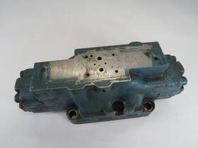 98102355xx07 Bosch Spool Valve Missing Pilot Valve/shelf Wear Used