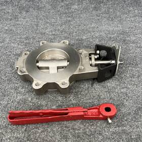 410400-11001466 Bray 410400110166 4 Inch Stainless Steel Lug Style Butterfly Valve With Handle Used