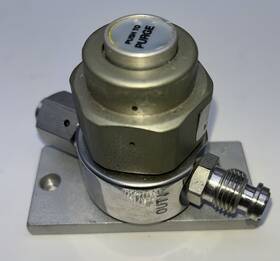 Hpv210svvcr Cajon Hpv210sv Vcrfm Push To Purge Button Male Output Female Intake