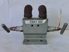 Cm10-3 Century Valve Three Way Manifold Untested Cm103