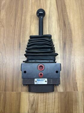 3619131303 Commercial Intertech 3619202321 Joystick Control Handle A P B Ports H99-1332 /