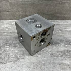 222014 Compact Controls R1 Hydraulic Manifold Block
