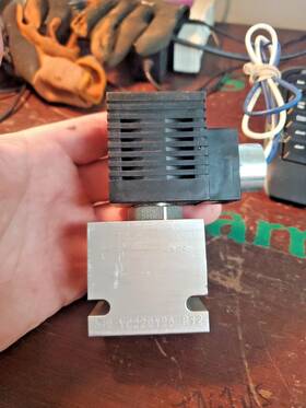 Yc220125 Compact Controls Inc 320553 With 349 R12 Aluminum Manifold Ta46ms