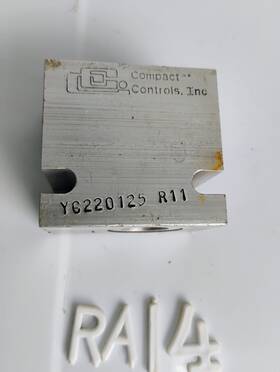 Y6220125 Compact Controls Contorls R11 Hydraulic Valve Block