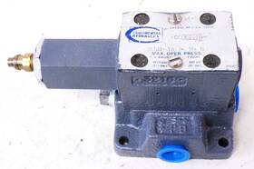 Va5m-1a-g-10-b Continental Hydraulics Control Valve 4600psi 300psi Used Take Out