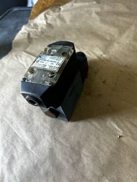Vsd03m-1a-gb-60l-a Continental Hydraulics Valve 120v