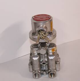 12453f Crescent Barksdale Magnetic Valve 150psi Solenoid 3/8 Inch