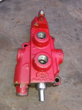 Cross 152027898020 Hydraulic Control Valve Single Spool 30 Gpm 2000 Psi 3/4 Inch - 1/2