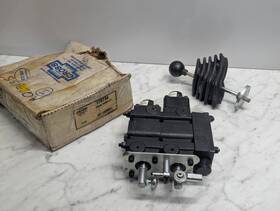 170734 Cross Double Spool 2 Section Hydraulic Loader Control Valve W Float 43 03