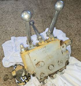 4z0009 Cross Hydraulic Directional Control Valve