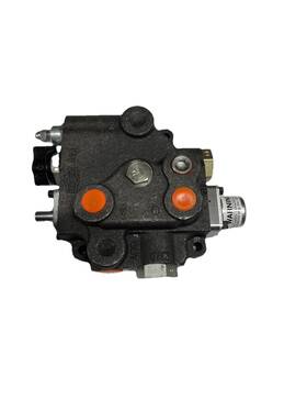 Bc5bg3e040 Cross Directional Control Valve