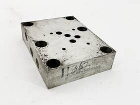 Ad05d08vaab Daman Valve Adaptor Manifold Block