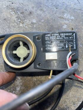 2-danfoss Danfoss Ame-110nl Actuator Ame 110nl 082h8057