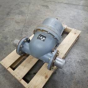 4.tfn Eaton Type T Gas/ Liquid Seperator. 4 Inch Flanges Cast Iron - Used