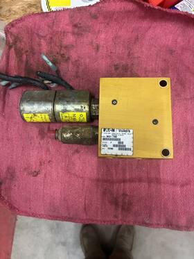 Mcd-7499 Eaton 86635833 Fit Cnh Vickers Manifold Solenoid Valve 4w 12dc Mcd 7499