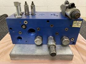 630aa01241a Eaton Vickers Hydraulic Flow Control Valve Manifold Assembly