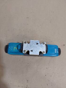 Dg4v-3s-2c-m-fw-h5-60-en614 Eaton Vickers Danfoss Dg4v-3s-2c-m-fw-h5-60 Solenoid Hydr. Valve 02-10975