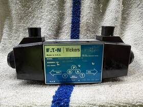 Dg4v4-012n-m-u-b-5-10 Eaton Vickers Hydraulic Valve 02-337541