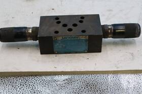 Dgmfn-5-y-a2k-b2k-30 Eaton Vickers Systemstak Hydraulic Check Valve. Untested