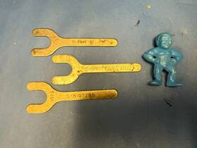 S-8107788 Electro Motive Diesel Emd Gauge Lash Adjuster With .0625 Min Clearance Lot Of 3