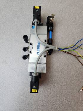 Msfw-110-50 Festo 19786 Air Solenoid Valve Mfh-5/3-e-1/4-b Two Msfw-110-50/60-od Shelf B1c