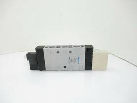 Cpe24-m1h-5j-3-8 Festo Cpe24m1h5j38 163167 Solenoid Valve New In Box