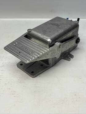 Fp-5-1 Festo Fp-5-1/4-b Fp-5-1/4b 8997 Pneumatic Foot Valve Pedal With Detent Usa Seller