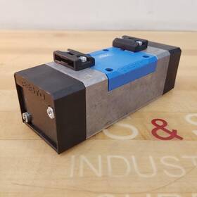 3b-d-2-c Festo Vl-5/3b-d-2-c 151850 Pneumatic Valve - Used