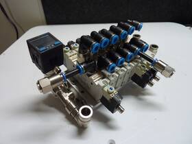 Vuvg-l14t32catg181p3 Festo Solenoid Valves With Spab-p10rg182pl1 Pressure S 31920