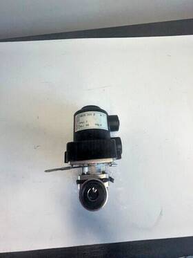000-z Gemu 1/2 Inch Pneumatic Diaphragm Valve And 9605 Actuator Tri Clover